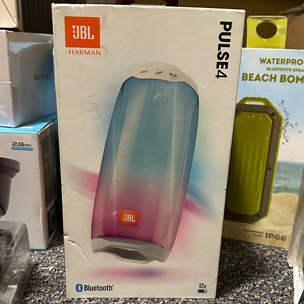 JBL Pulse 4 Speaker with Multicolor Light Show